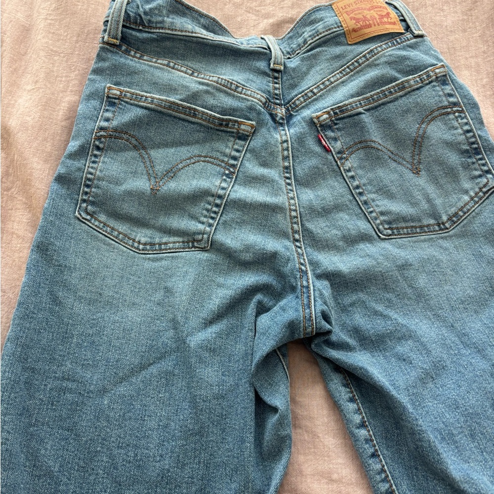 Levi's Ribcage Straight Jeans - Picture 2 of 5